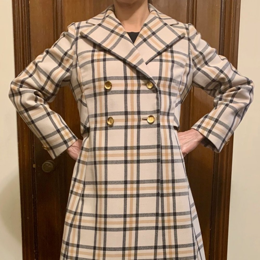 Beautiful Vintage 1960s Burberry Coat